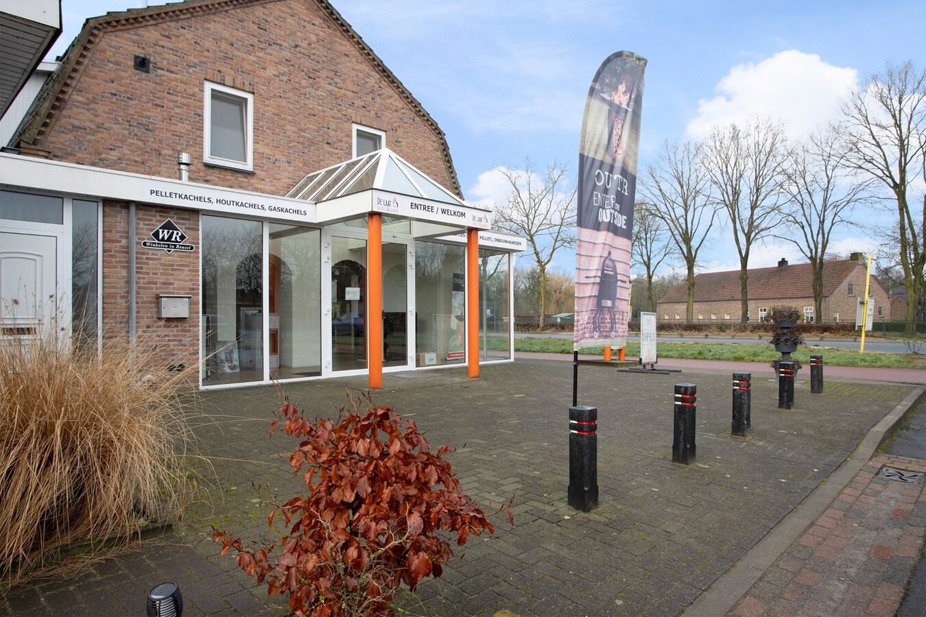 Uniek woon-winkelpand met bedrijfs-, en buitenruimte op toplocatie in Reusel. 