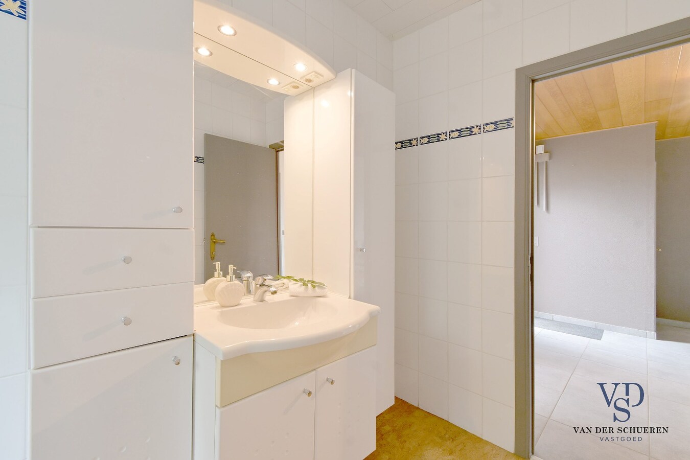 Goedgelegen bungalowwoning te Moerbeke. 