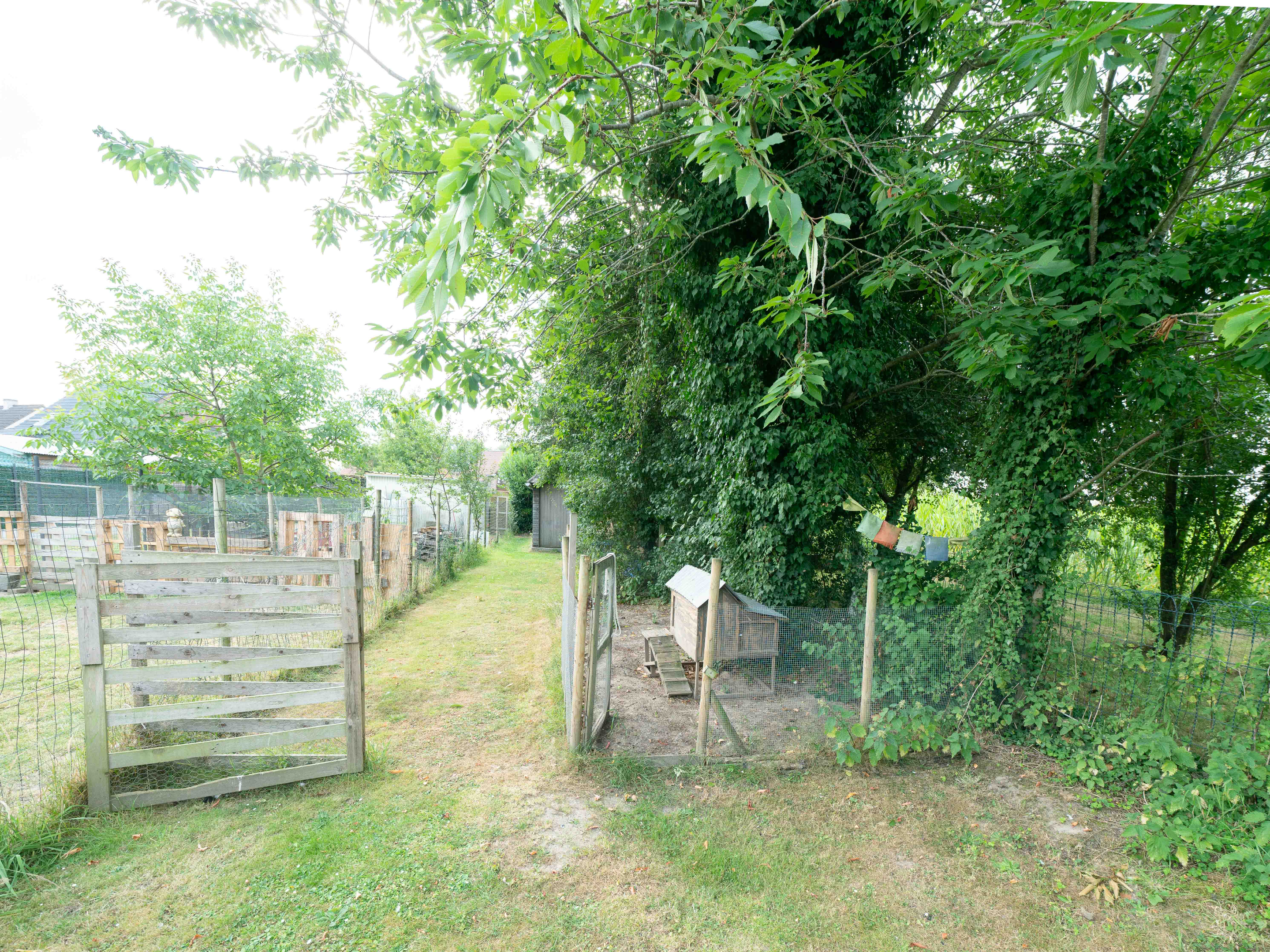 Leuke 2-gevel met gezellige tuin op toplocatie 