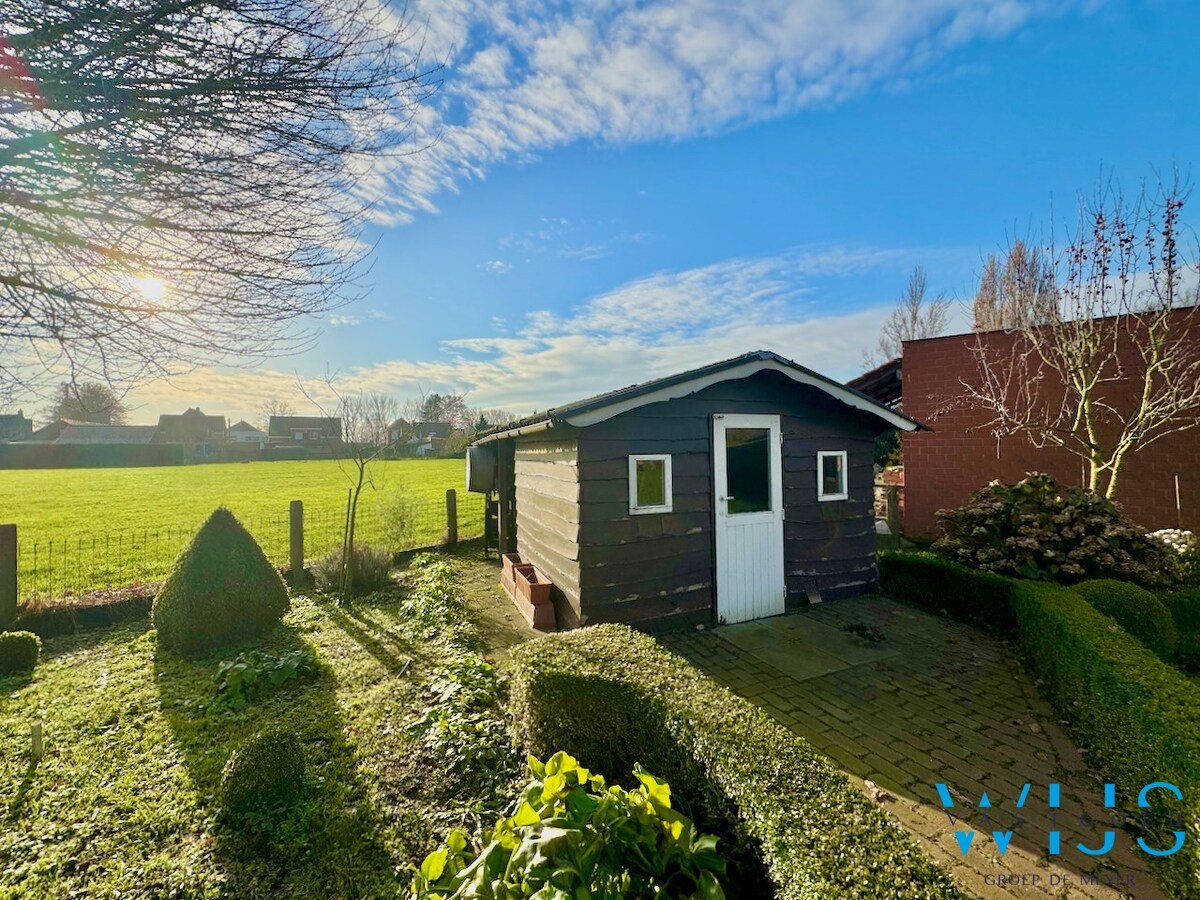 Stevige gezinswoning met bijgebouw te Ertvelde ! 