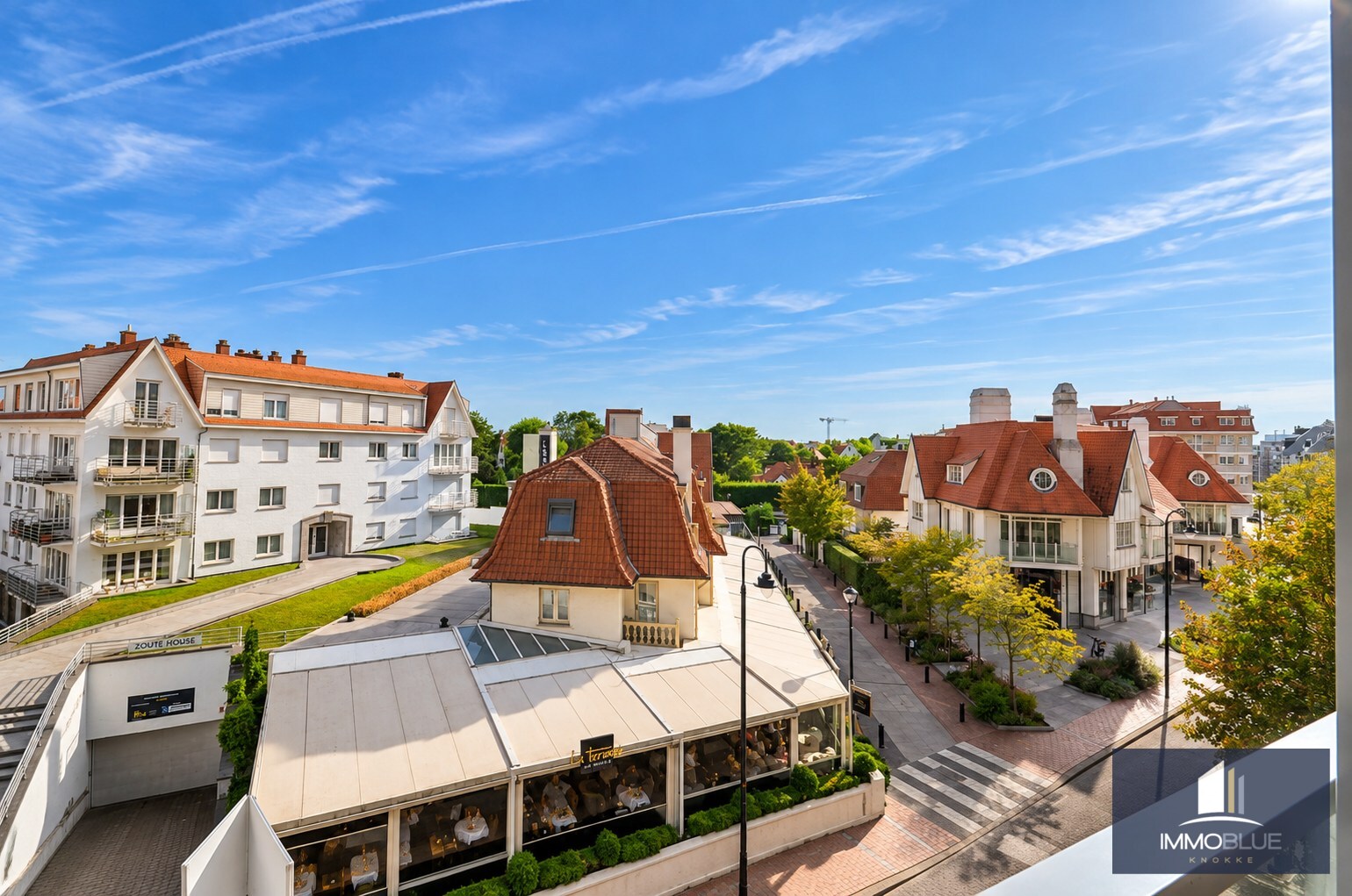 Zeer lichtrijk en instapklaar zuidgericht appartement met open zicht. 