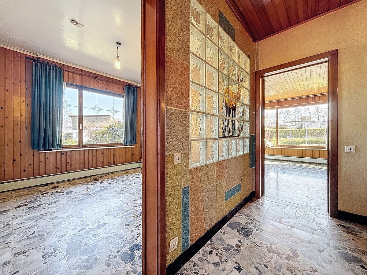 Statige laagbouwvilla met groene achteruit te Scheldewindeke 