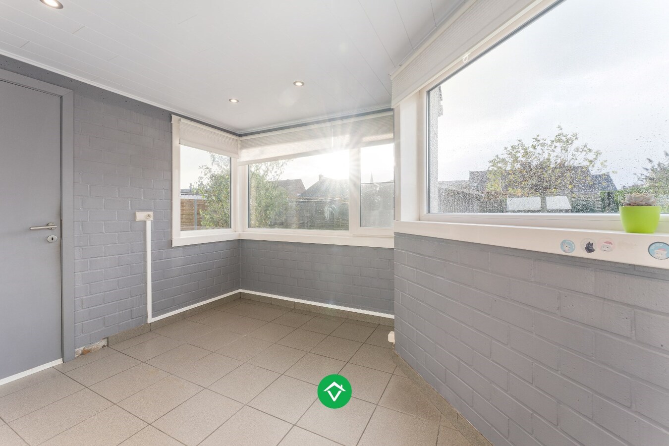 Woning met 5 slaapkamers en tuin in rustige wijk te Koekelare 