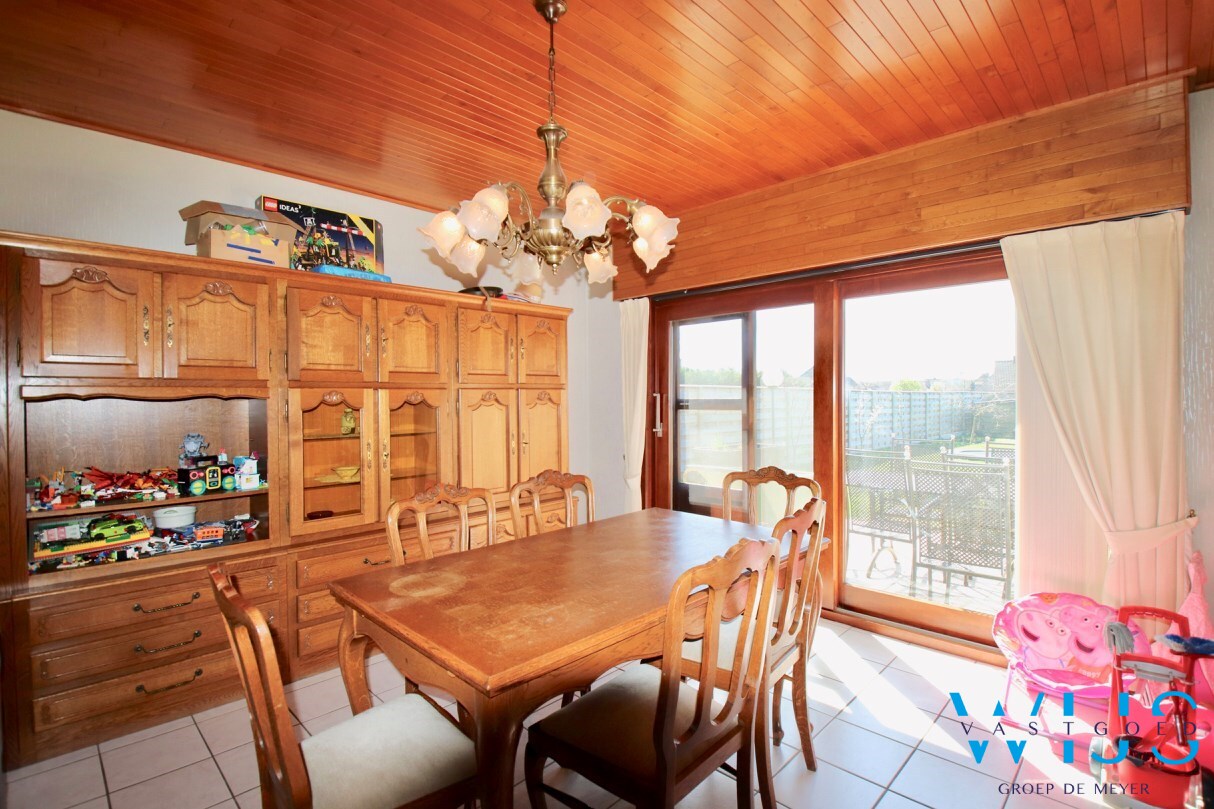 Enorm goed gelegen bungalow op een TOPperceel van 849 m² 