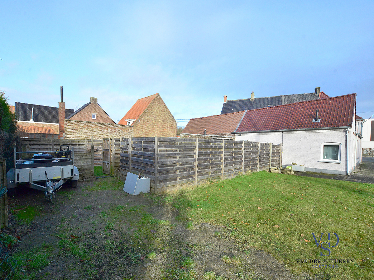 Instapklare woning in hartje Gavere. 