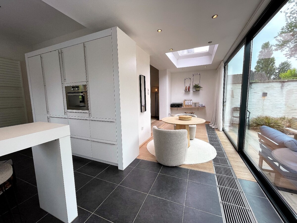 Prachtige ruime woning in zeer rustige omgeving nabij centrum Hasselt 