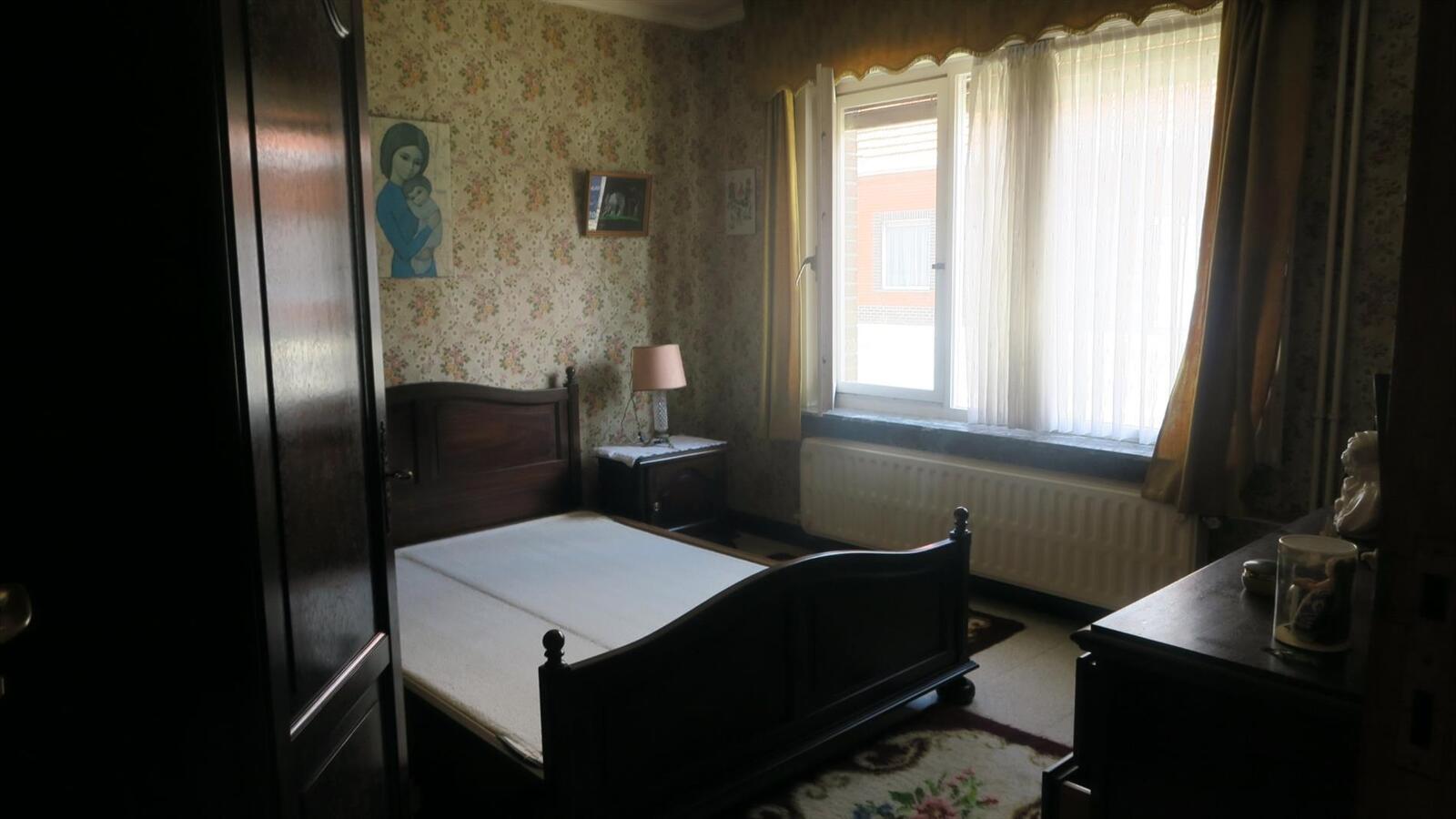 Degelijke open woning op ruim perceel van 843m² 