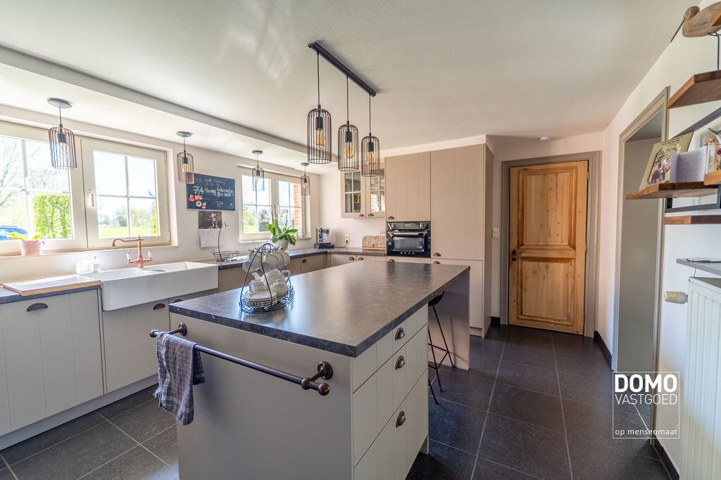 Ruime gerenoveerde woning met voldoende ruimte en tal van mogelijkheden 