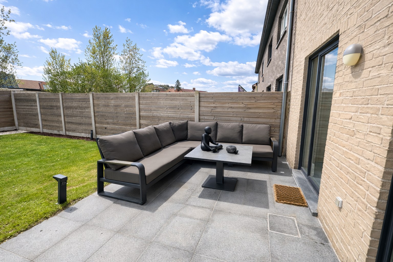 Recente energiezuinige woning met 3/4 slaapkamers, garage en gezellige tuin, Lichtervelde 