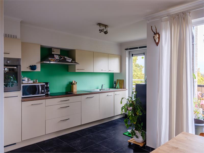 Instapklaar appartement met zicht op water. 