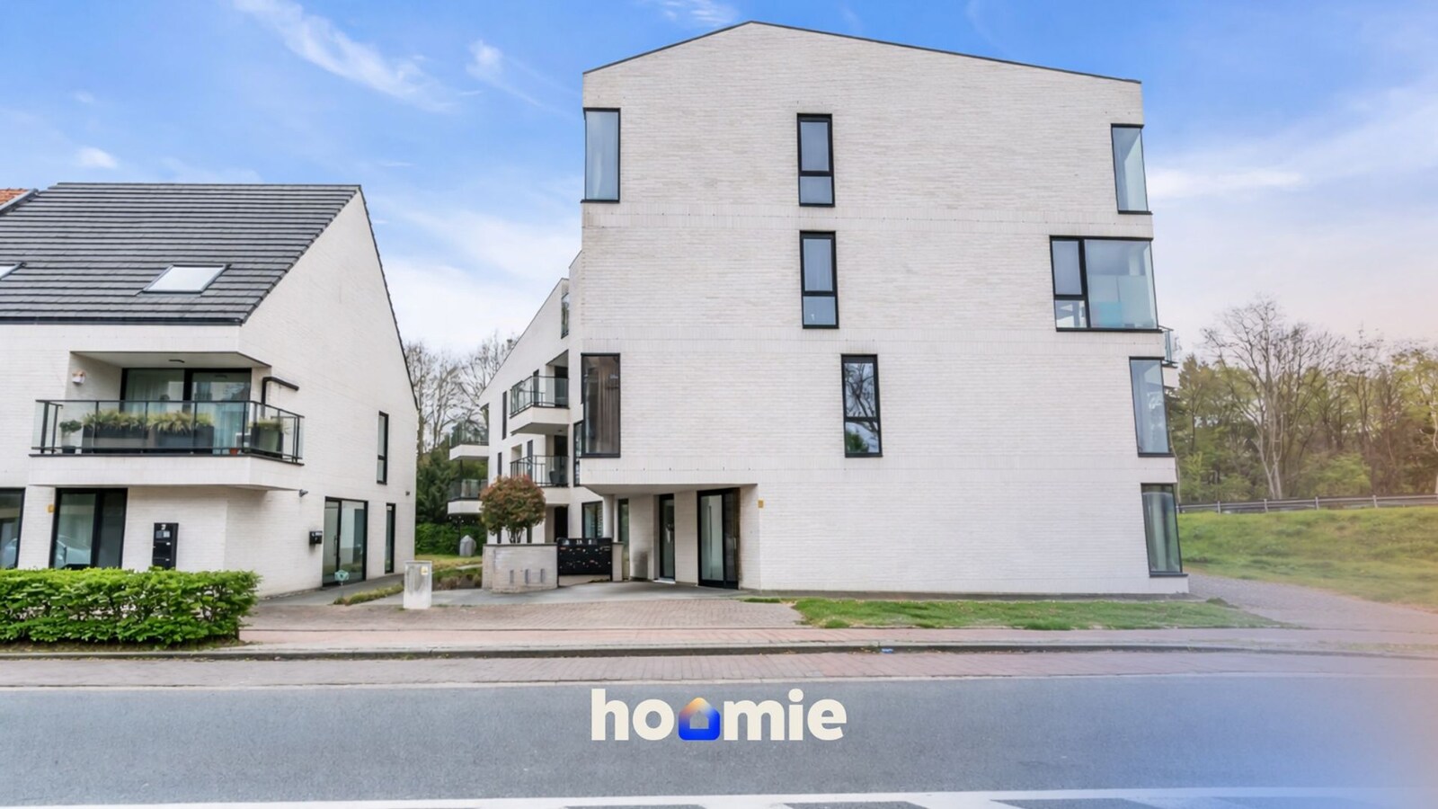 Benedenwoning te koop in Genk