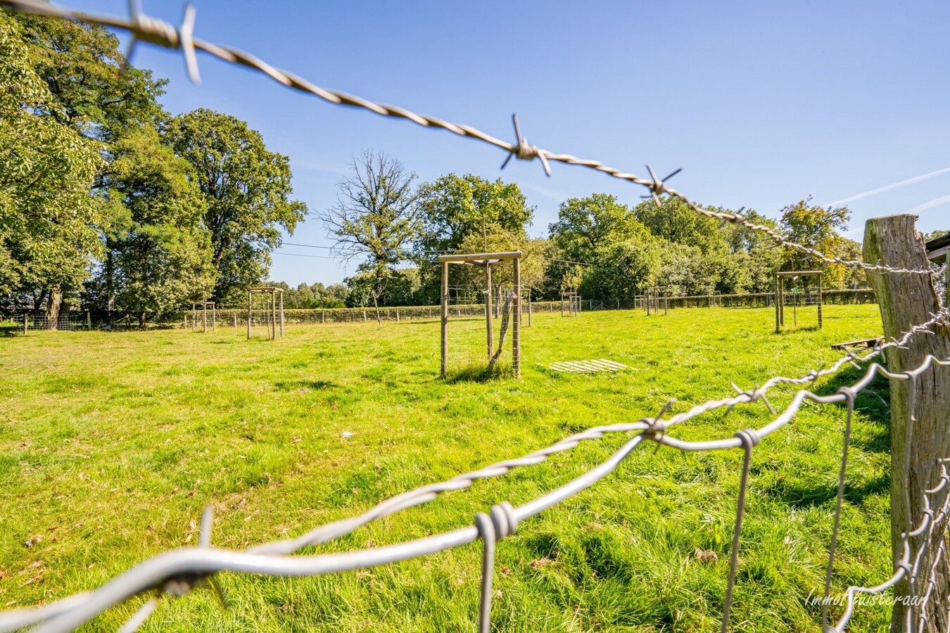 Ferme unique dans un emplacement exceptionnel sur environ 5 hectares à Peer 