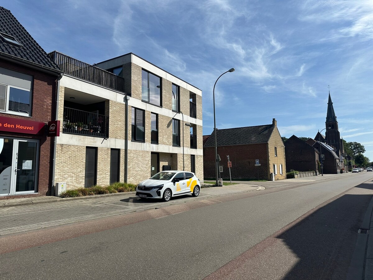 Recent appartement met 2 slaapkamers en terras 