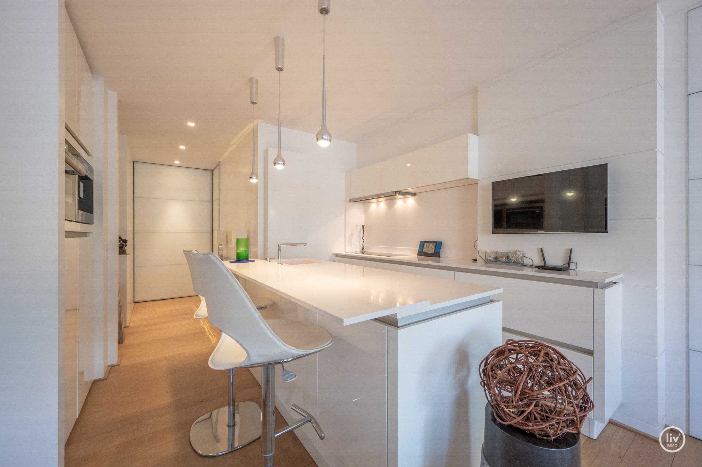 Appartement élégant et prêt à emménager avec une chambre à coucher et une terrasse ensoleillée près du Zegemeer et de la Lippenslaan. 