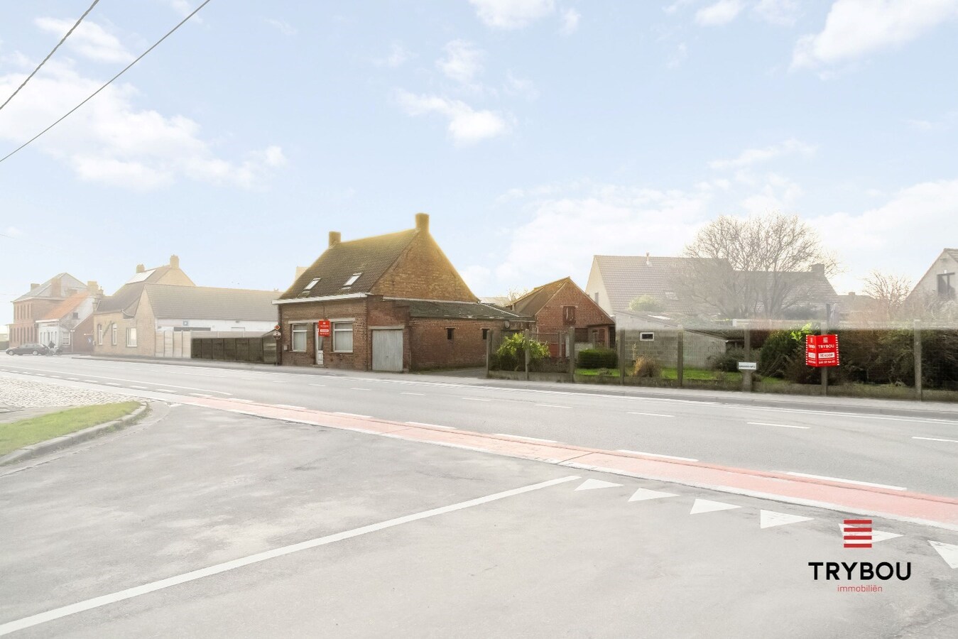 Zongerichte, te renoveren woning op ruim perceel van 618m² 