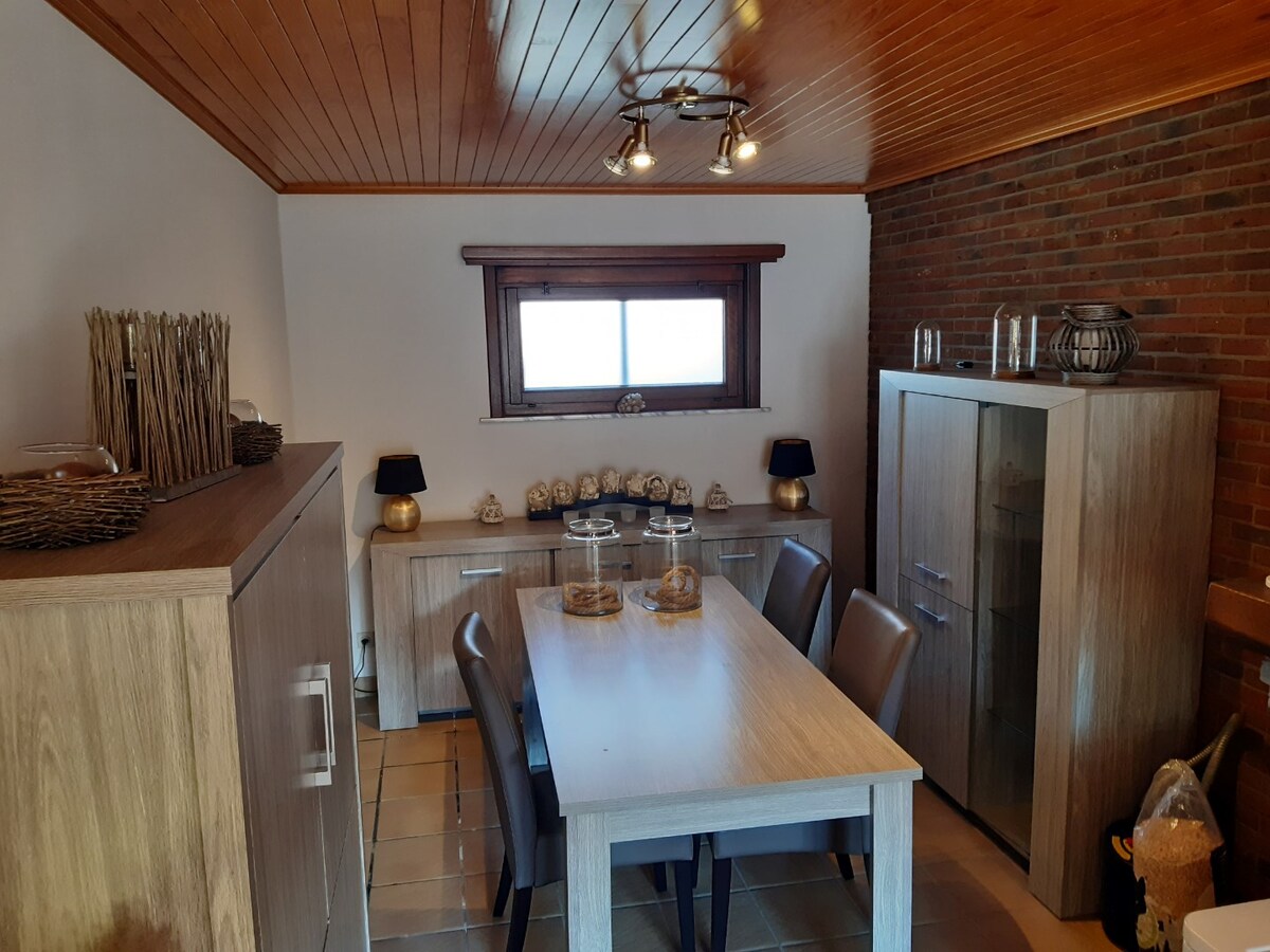 Gezellig en rustig wonen in Semmerzake. 