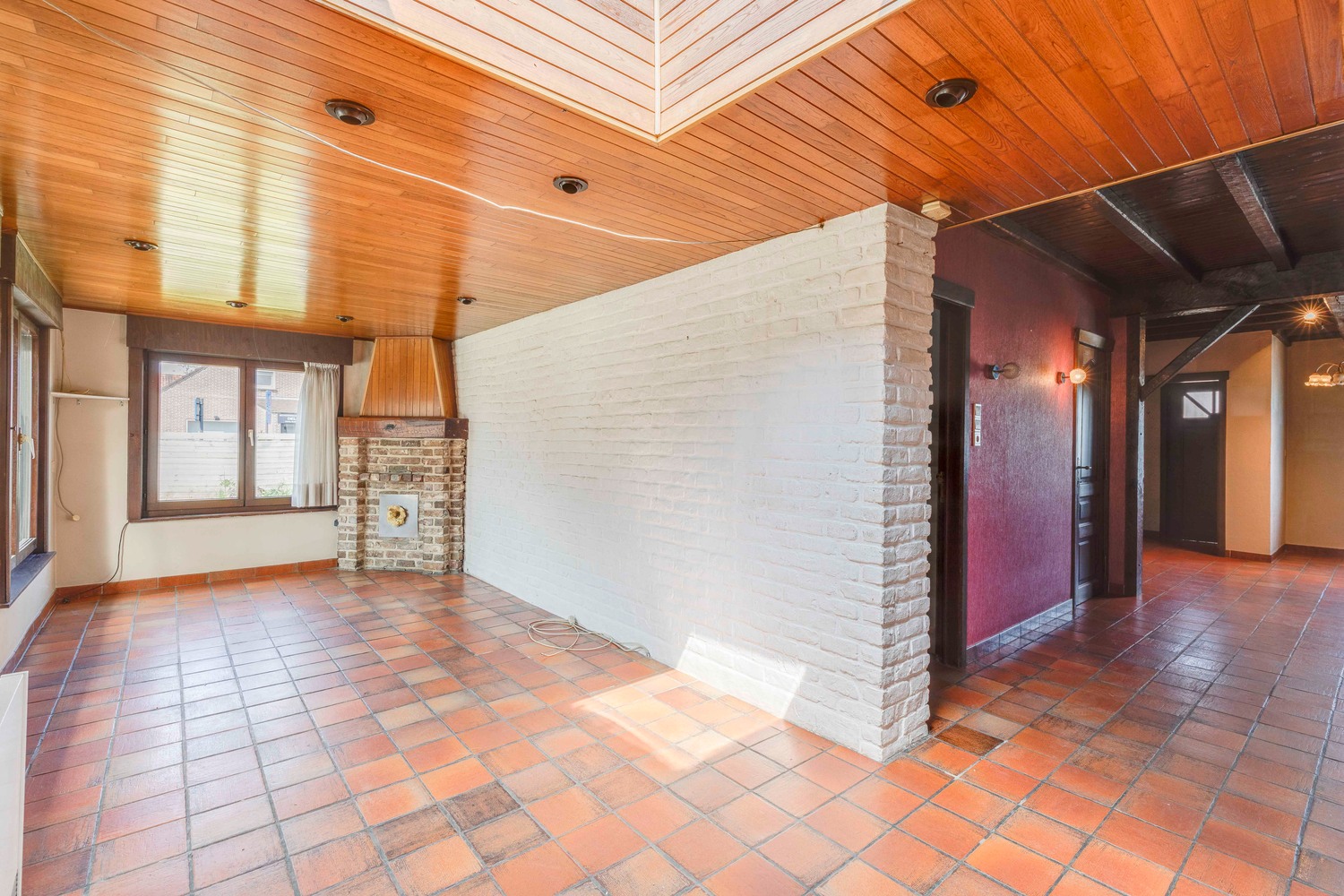 Centraal gelegen op te frissen gezinswoning gelegen op fietsafstand van het centrum van Zulte 