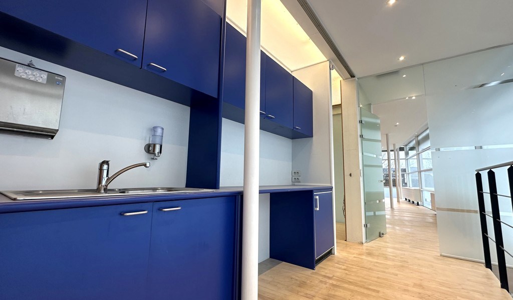 Lichtrijke kantoren te huur aan Nijverheidskaai in Gent