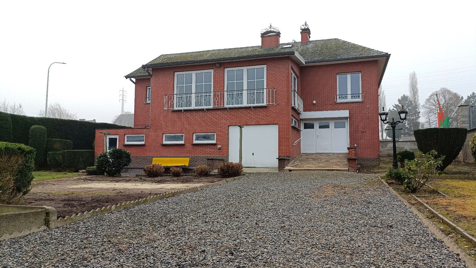 Ruime villa met garage en tuin 