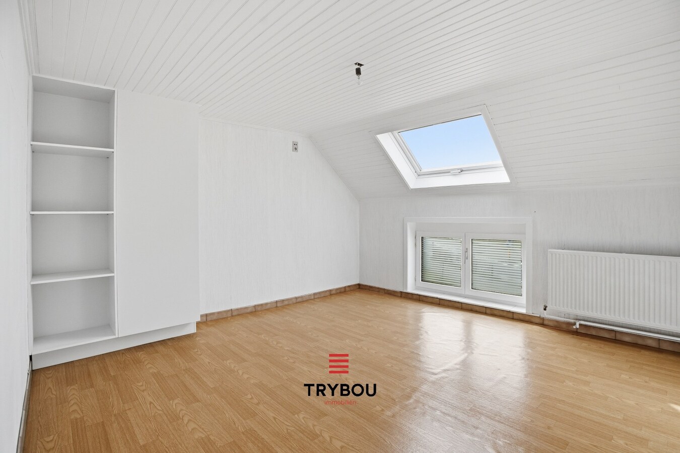 Ruime halfopen woning met 6 slaapkamers in Houthulst! 
