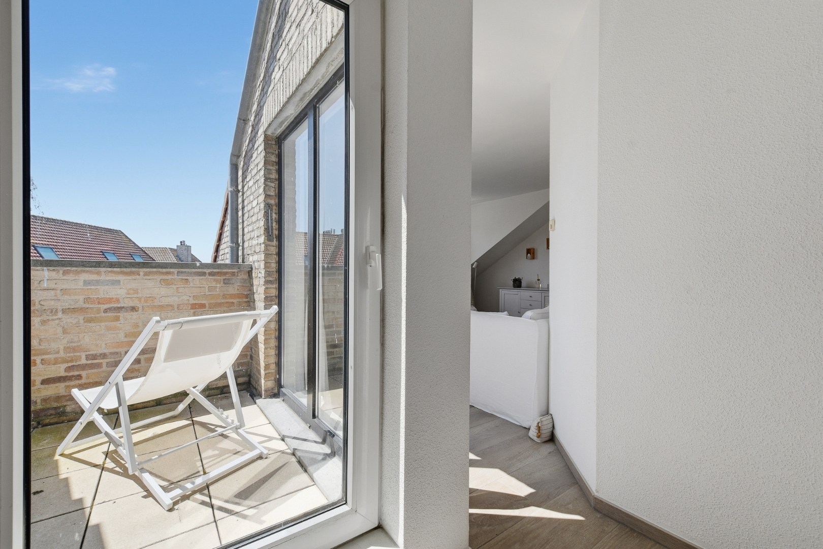 Instapklaar en gemeubeld 1-slaapkamerappartement met terras in hartje Wenduine 