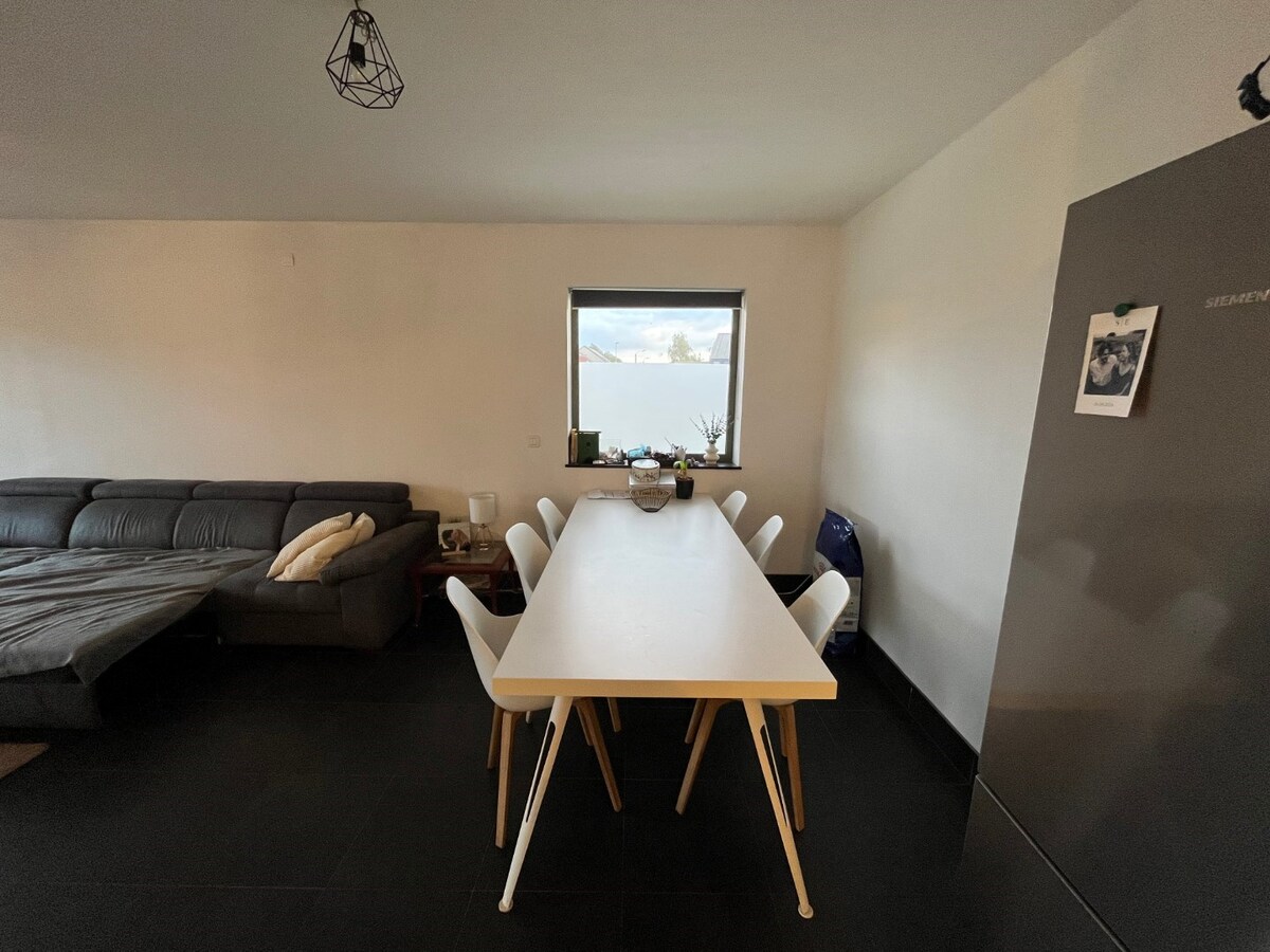 Gelijkvloers 1-slpk-appartement met terras 