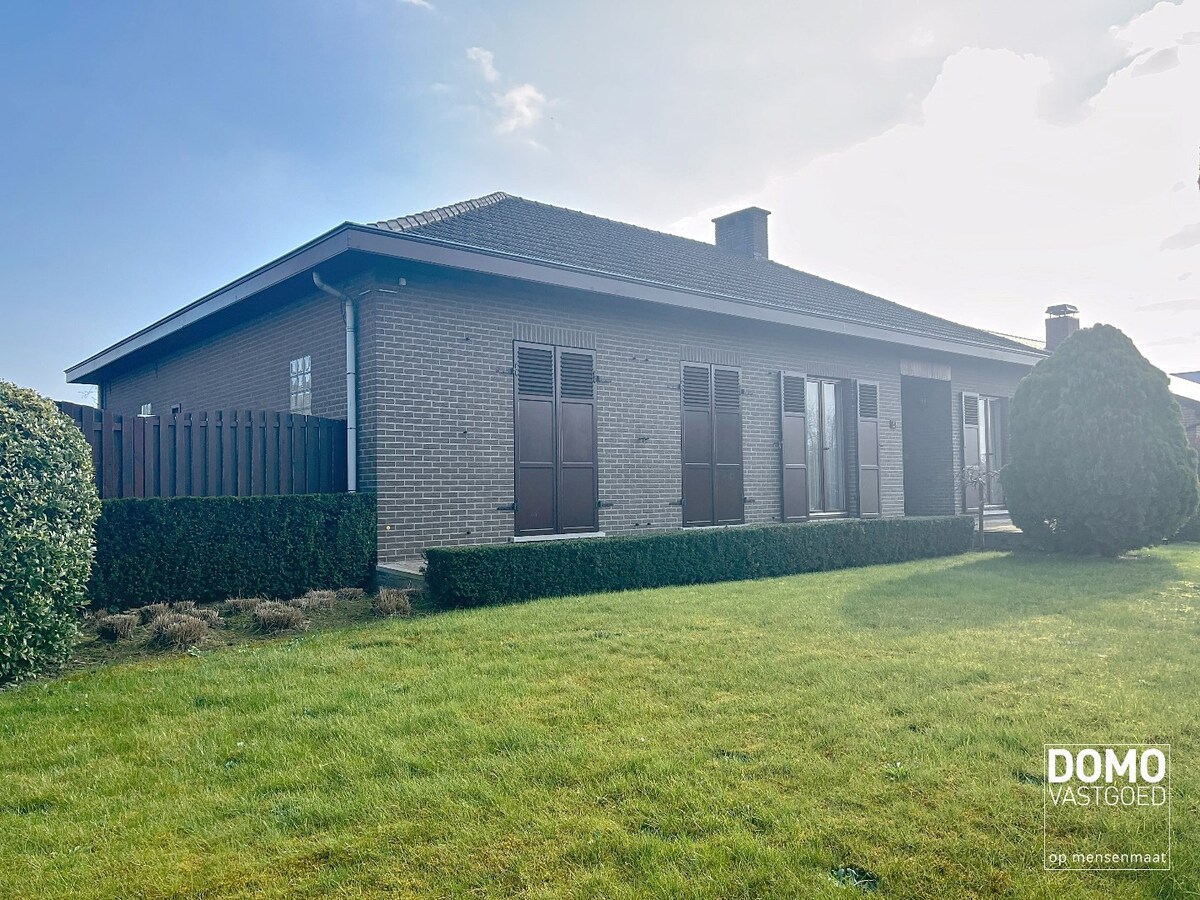 INSTAPKLARE GEZINSWONING MET RUIME GARAGE, KELDER &amp; TUIN TE HERK-DE-STAD 