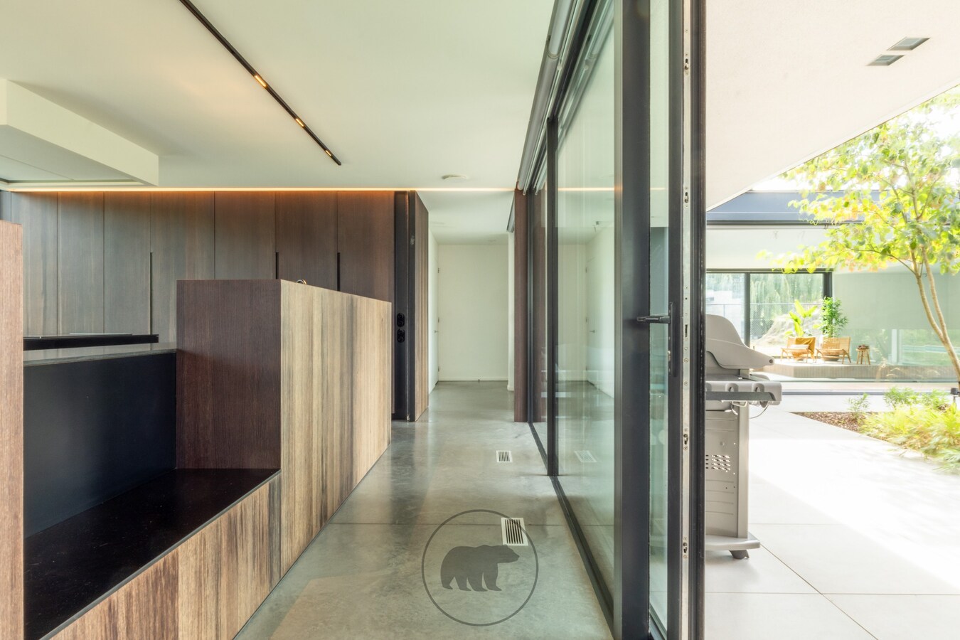 Buitengewone design villa op unieke ligging te Lochristi 