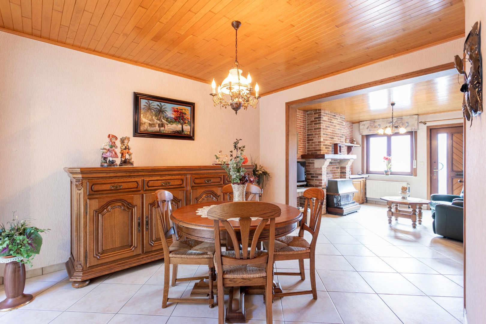 Verzorgde woning met 3 slaapkamers en leuke tuin te Halle 