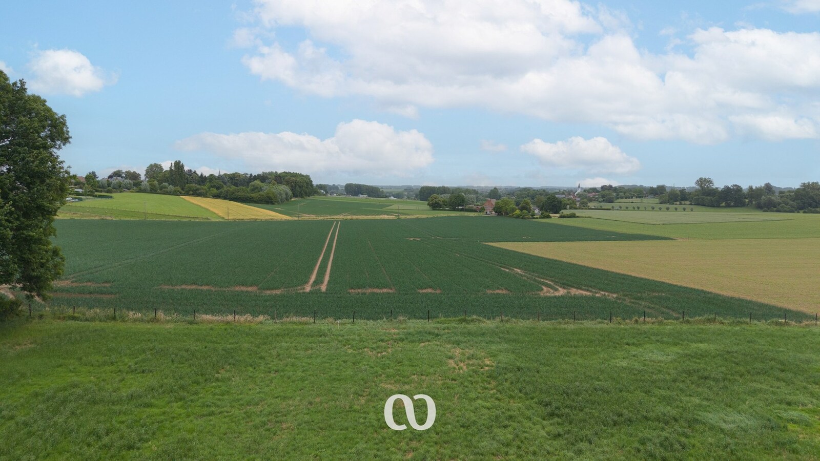Unieke eigendom met prachtig zicht over de Vlaamse Ardennen op een ruim perceel van 3.310 m² in Horebeke 