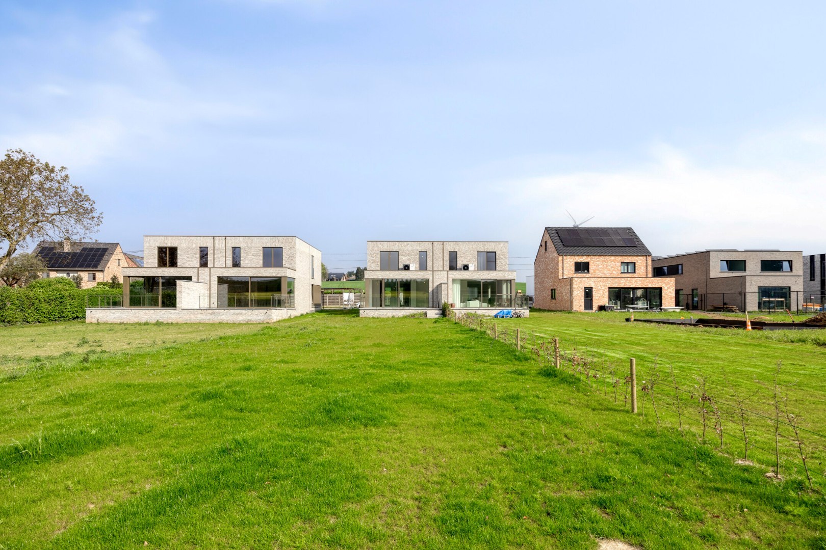 Fantastisch afgewerkte nieuwbouwwoning met 3 slaapkamers, tuin en terras in Assent (Bekkevoort)! – EPC 14 kWh/m² - bewoonbare opp. 177m² 