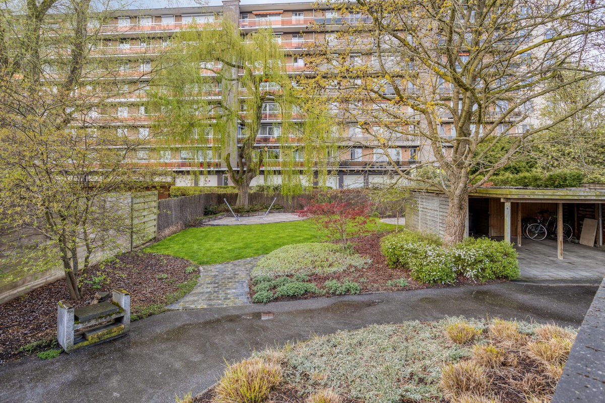 Instapklare halfopen bebouwing met 3 slaapkamers, tuin, terras en 2 carports in Kessel-Lo! – EPC 166 kWh/m² - bewoonbare opp. 146 m² 