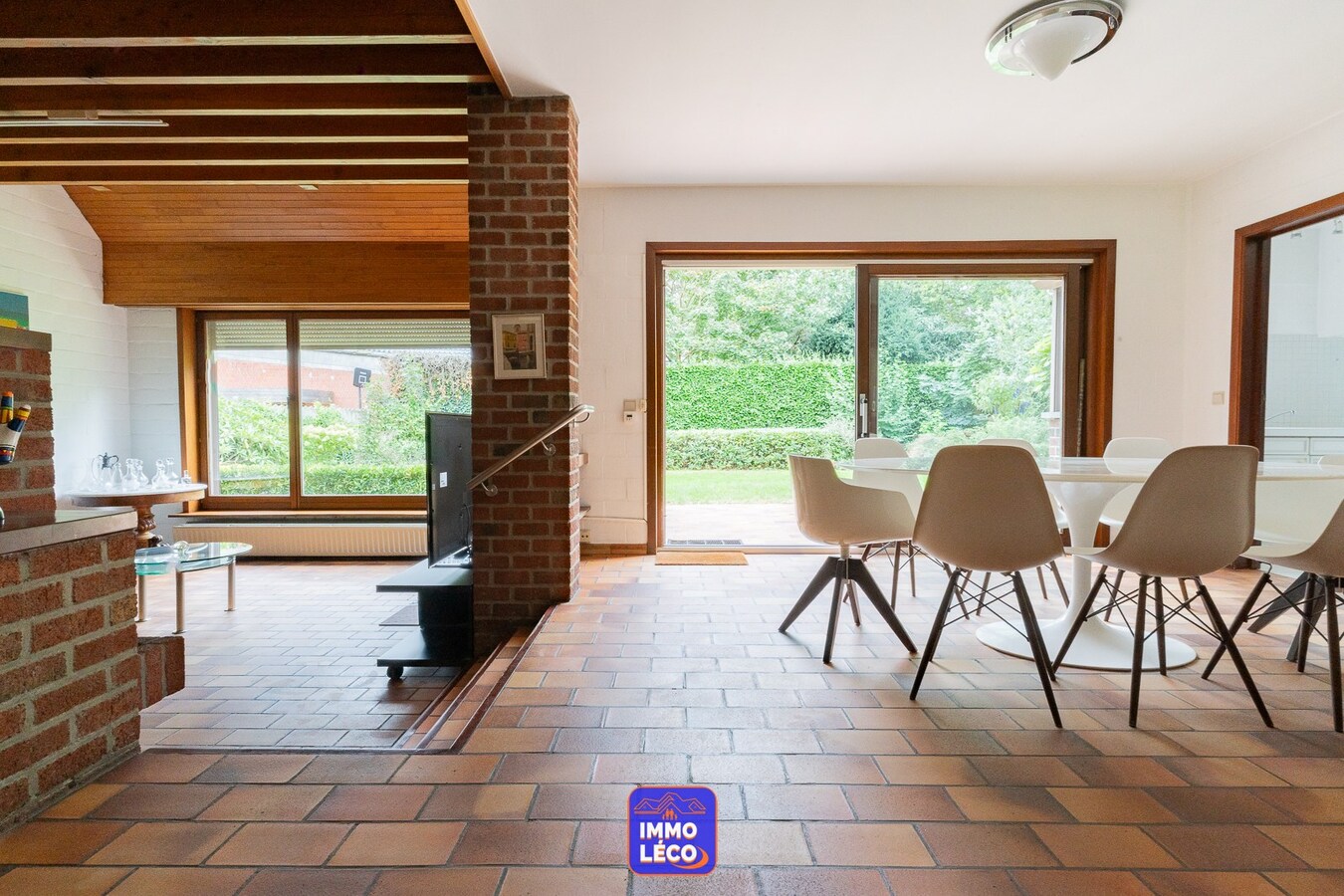 Maison d'architecte avec profession libérale, double garage, jardin, CENTRE-VILLE ! 