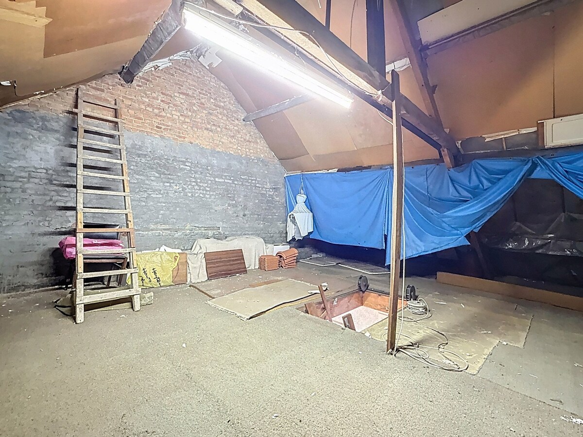 Te renoveren woning met veel potentieel nabij station/centrum Wetteren 