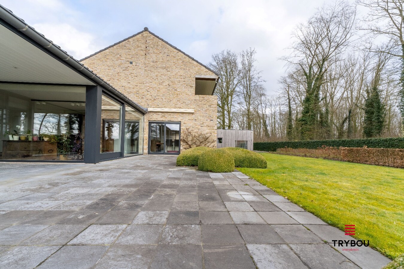 Exclusieve villa aan de bosrand te Houthulst 