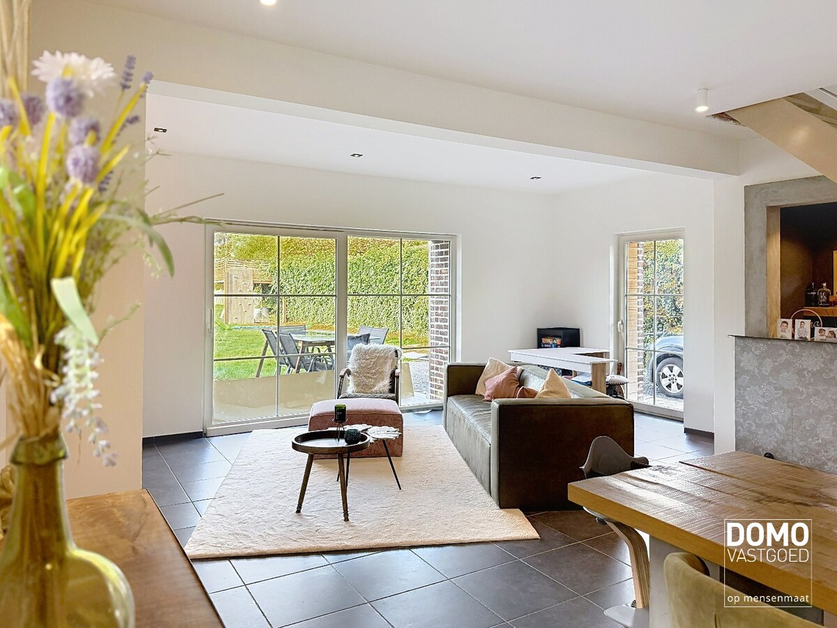 Ruime charmante woning met 3 slaapkamers - 244m² - EPC: B 