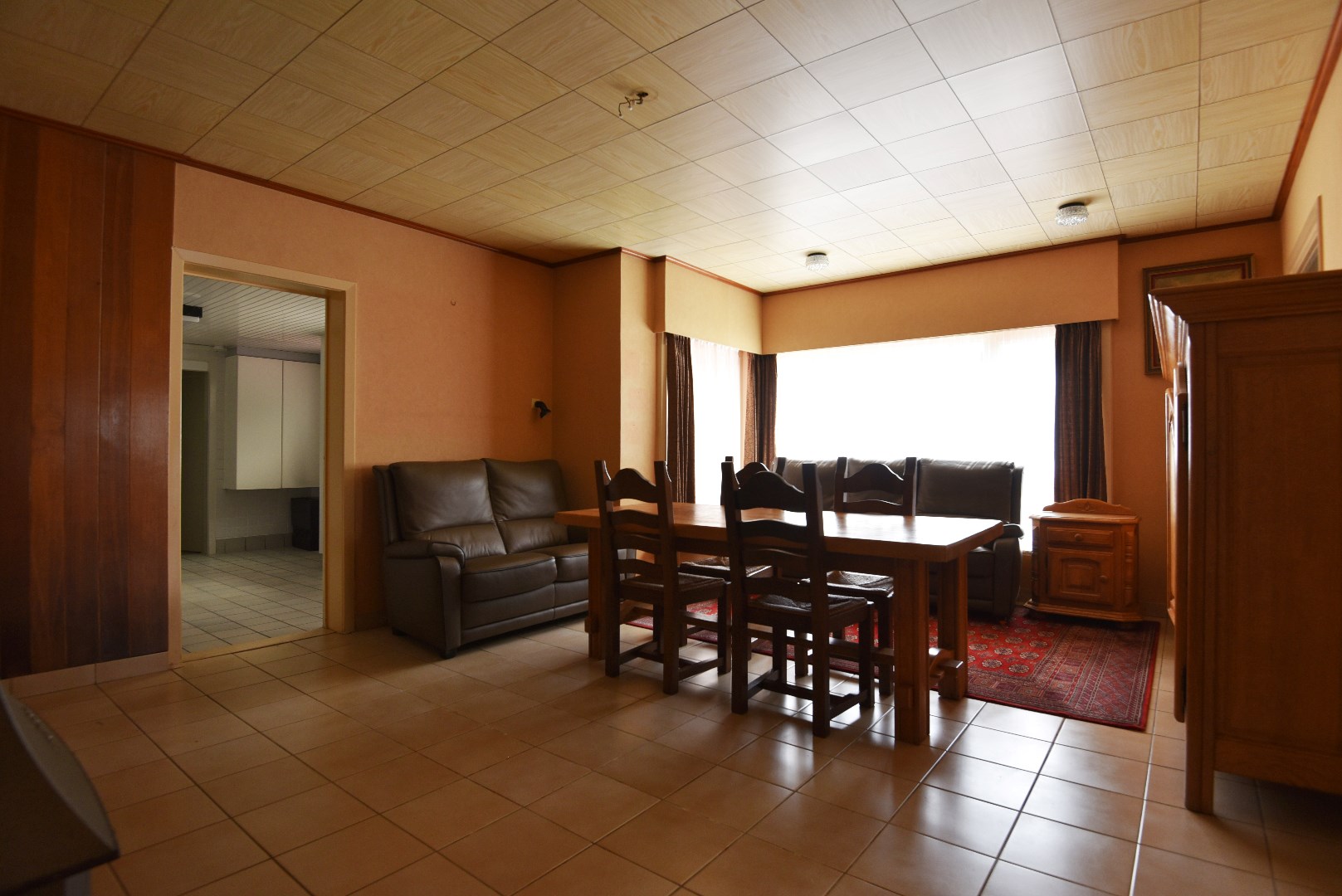 Ruime vrijstaande woning nabij Maldegem centrum 