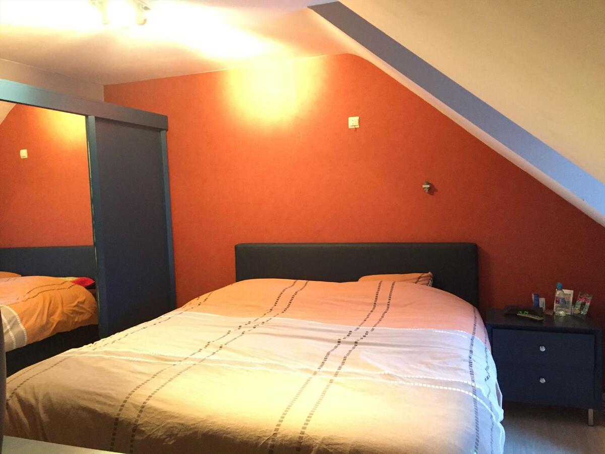 INSTAPKLARE MOOIE WONING MET GARAGE EN ZUIDGERICHTE TUIN 