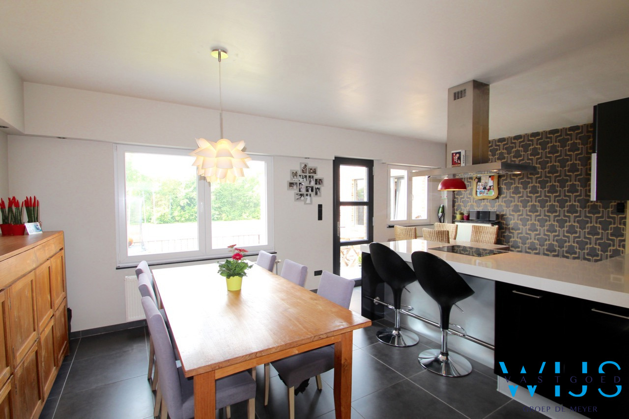 Unieke ruime gerenoveerde woning  ! 