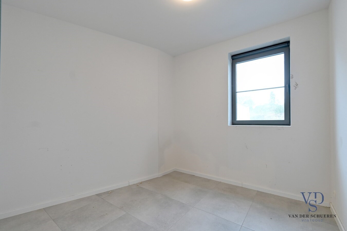 Gelijkvloers appartement met 2 terrassen. 