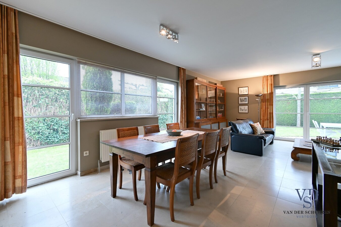 Tijdloze bungalow in rustige, residentiële verkaveling 