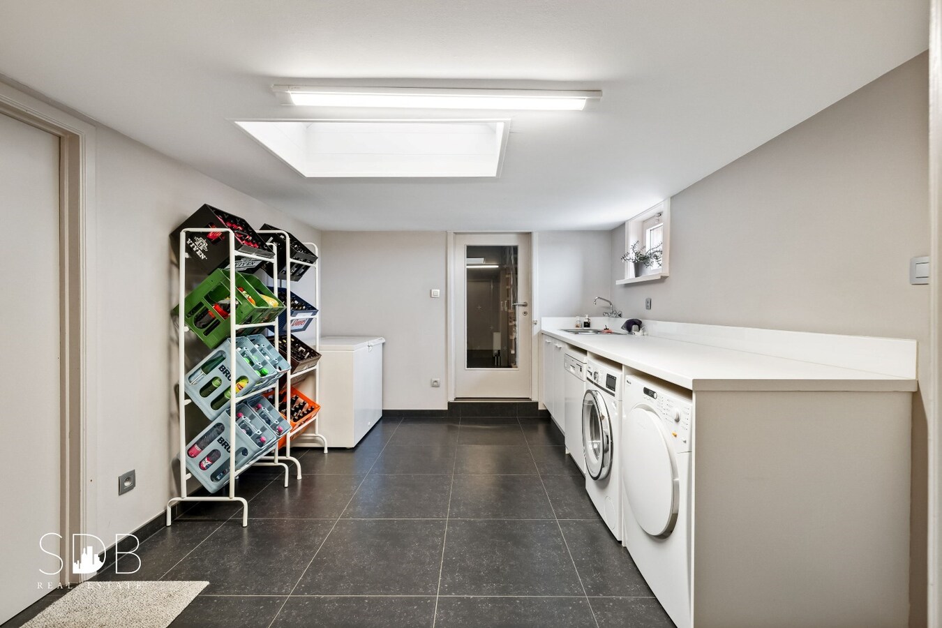 Hedendaagse woning inclusief paardenaccommodatie en graslanden op 4,22ha 