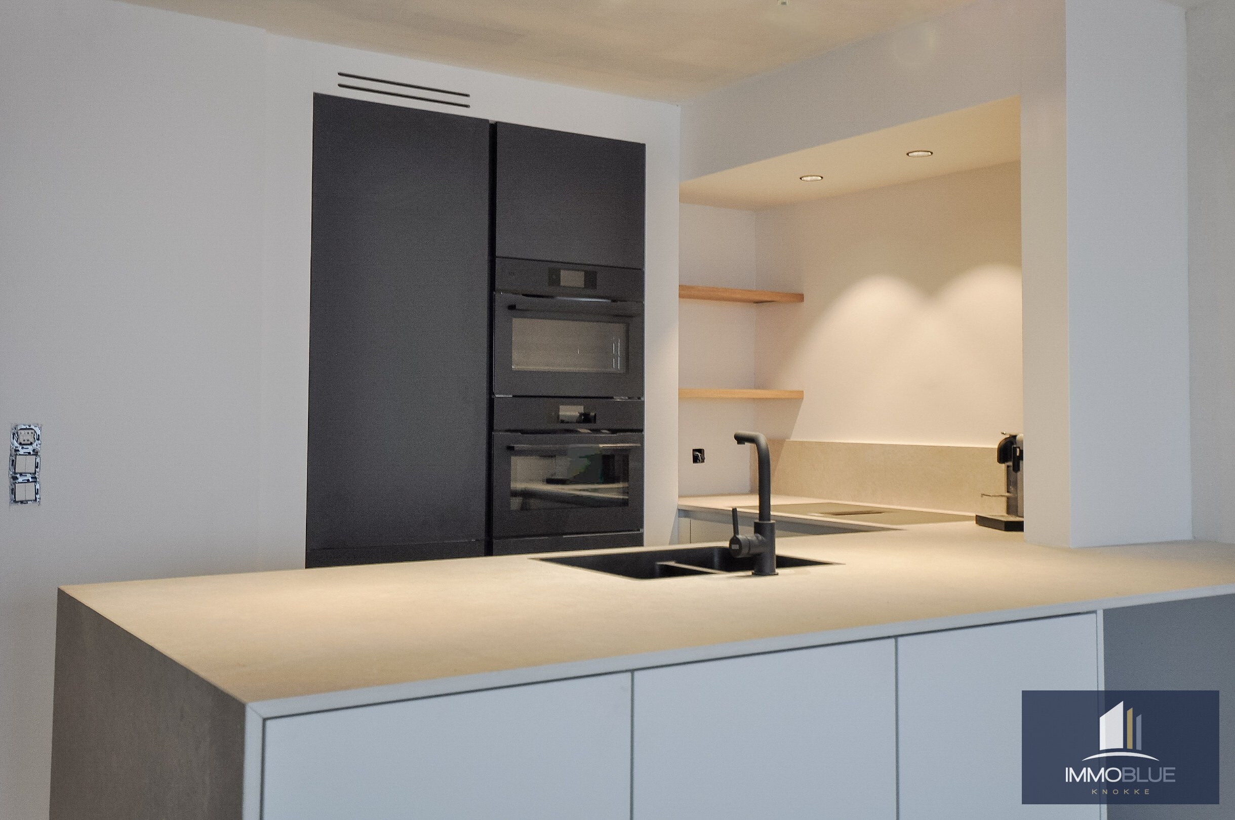 Appartement de luxe avec vue sur mer et finitions haut de gamme. 