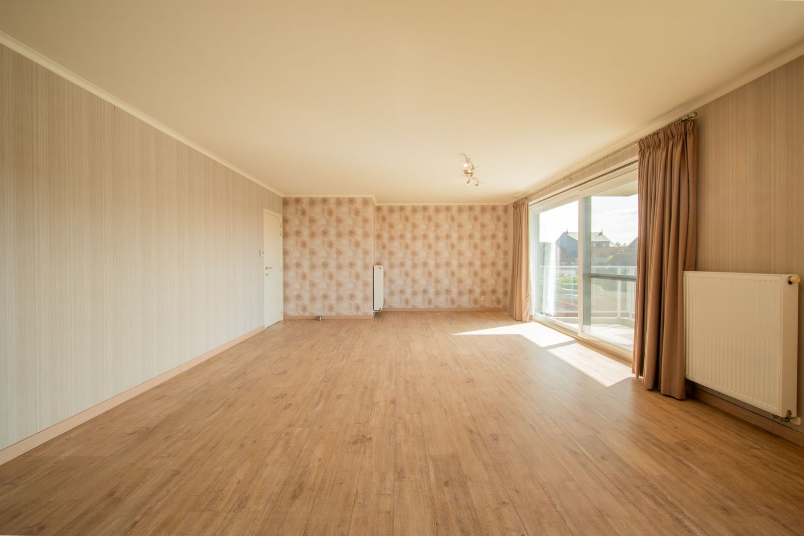 Instapklaar appartement met 3 slaapkamers, terras en garage 