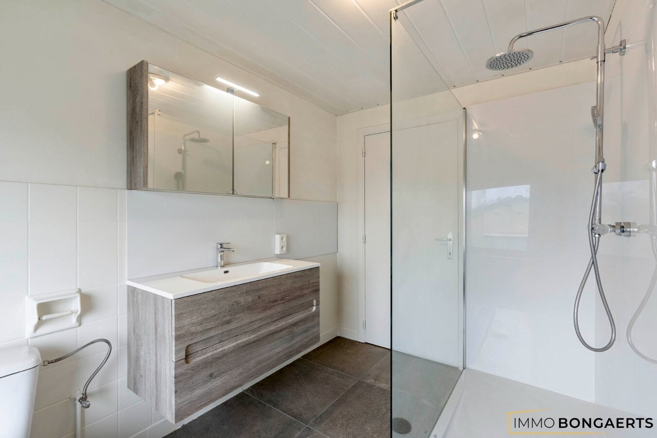 Ruime gezinswoning met 4 slaapkamers 