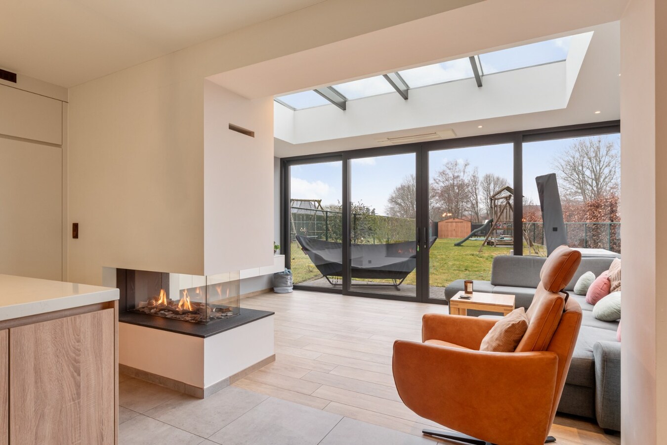 Recente, goed afgewerkte gezinswoning op een perceel van 5a15ca nabij het dorpscentrum van Opoeteren! 