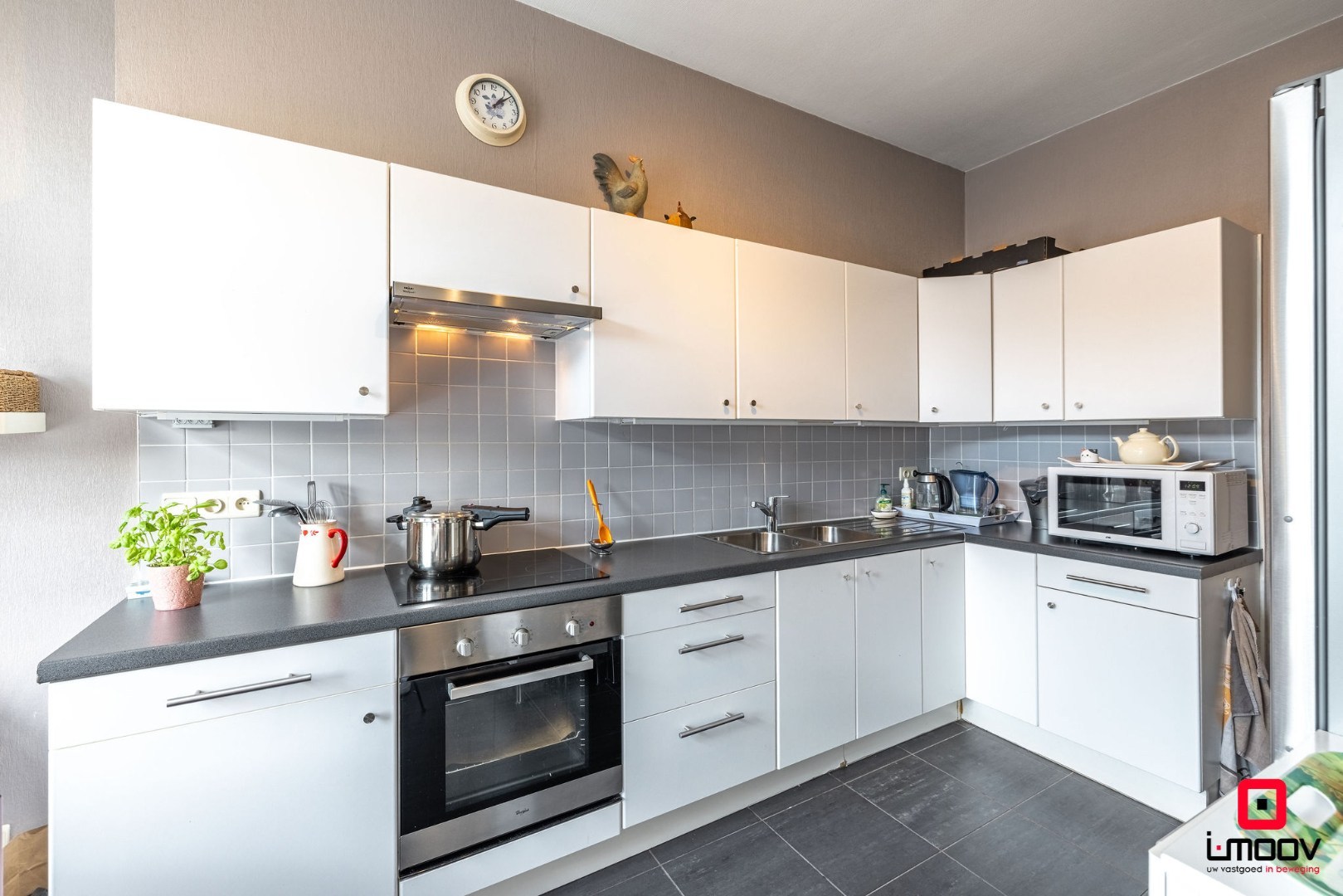Lichtrijk tweeslaapkamer appartement met garage op groene en vlot bereikbare ligging Sint-Amandsberg 