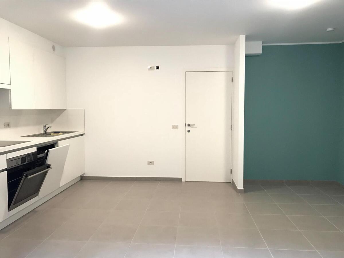 INSTAPKLAAR APPARTEMENT MT TERRAS OP ZUCHT VAN ZEE OOSTENDE 