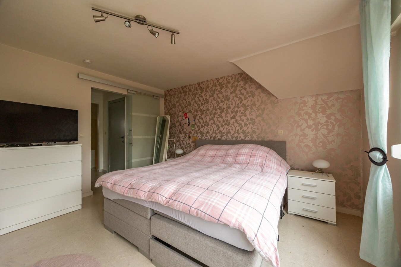 Instapklare ééngezinswoning met garage en tuin te Schilde! 