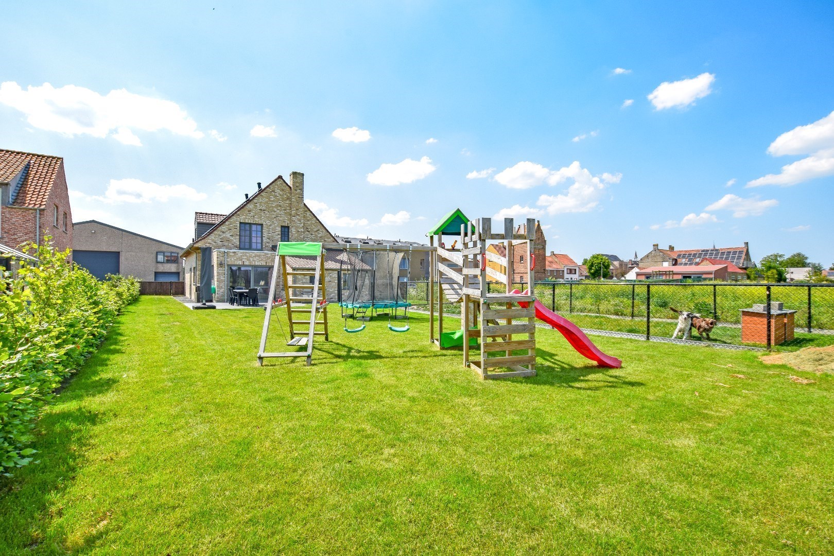 Recent met smaak afgewerkte alleenstaande woning 